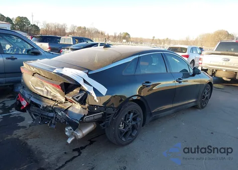 2026 Kia K5 Gt-Line Fwd z USA, uszkodzony, nr VIN KNAG64J7XT5441476